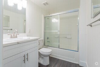 The Barrington B4 2-421 2-421 floor plan